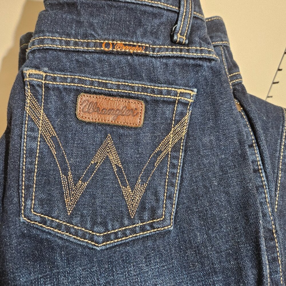 Wrangler No Gap Bootcut With Slit Blue Jeans Sz 1/2 (28 inch) Western Design